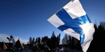 Corelation between Easterlin’s Paradox and World Happiness Index