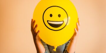 Do intelligent people have good sense of humour?